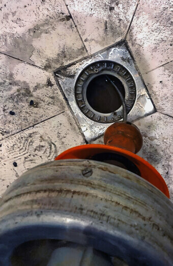 https://plumberkardinya.com.au/uploads/2025/06/blocked-drains-181066.jpg