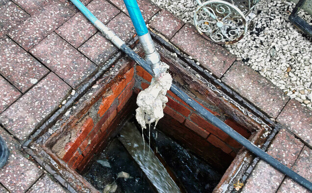 https://plumberkardinya.com.au/uploads/2025/06/blocked-drains-598620.jpg